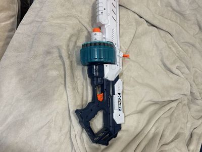X-Shot Vigilante Blaster Toy Foam Dart Gun - White/Blue, Working Condition