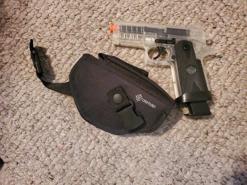 Airsoft handgun with holster