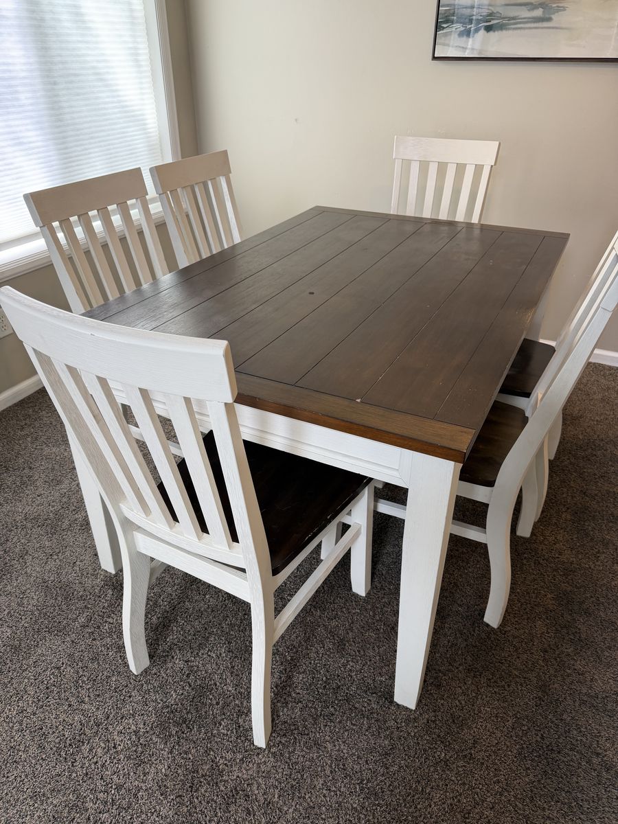 Cream Brown Fining Table