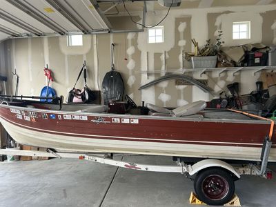 1982 Crestliner Nordic 16'5" Aluminum Boat