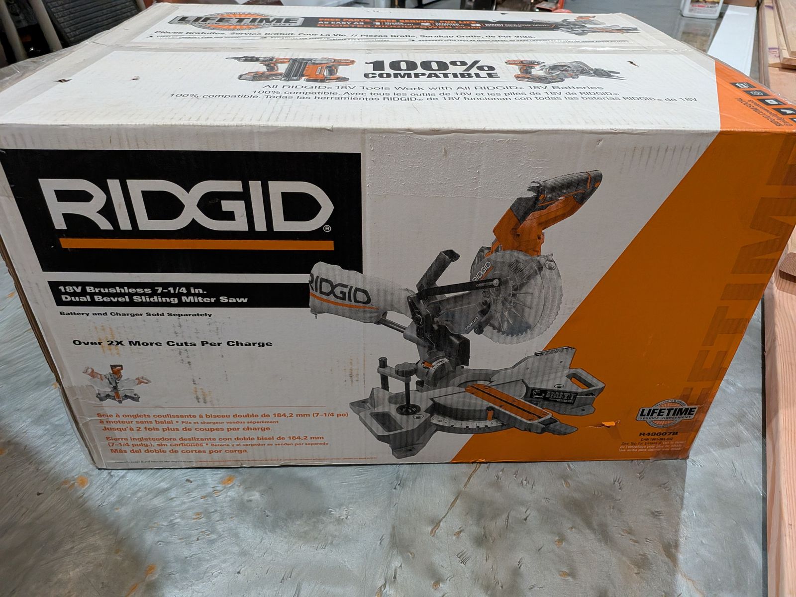 NEW! Ridgid 18V Brushless 7 1/4 Dual Bevel Sliding Miter Saw & starter Kit