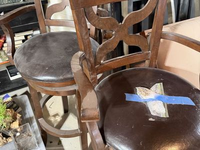 Bat stools
