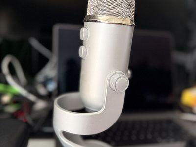 Blue Yeti USB Condenser Microphone with Desktop Stand - Silver