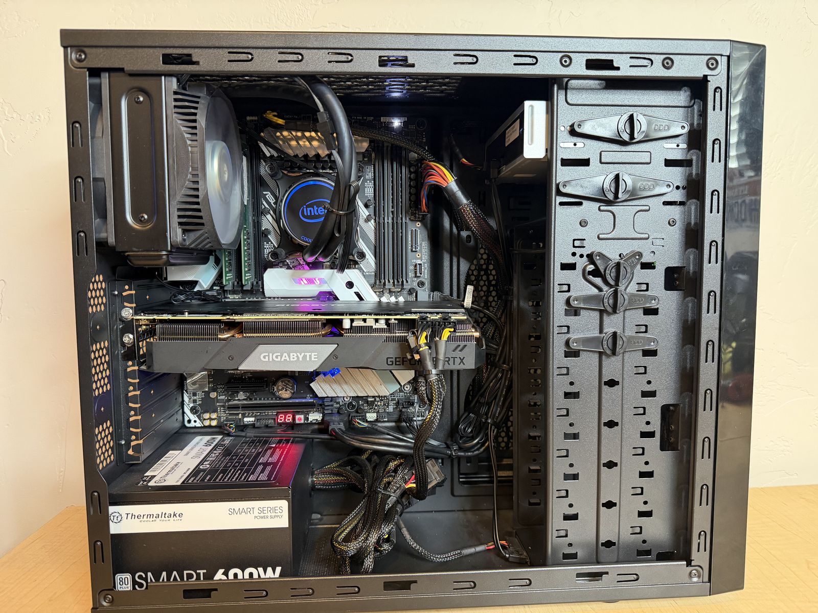 GOLF Custom Gaming computer with RTX 2070 SUPER and Windows 11