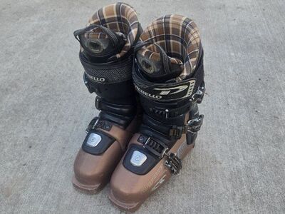 Women's Dalbello 6-6.5 Mondo 23.5 Ski Boots 276mm