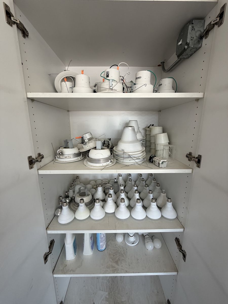 Light bulbs and can lights recessed
