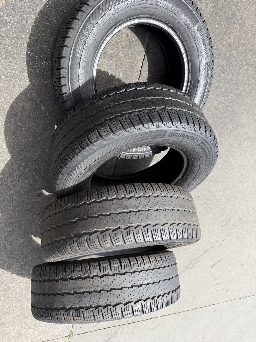 4 tire 2356516