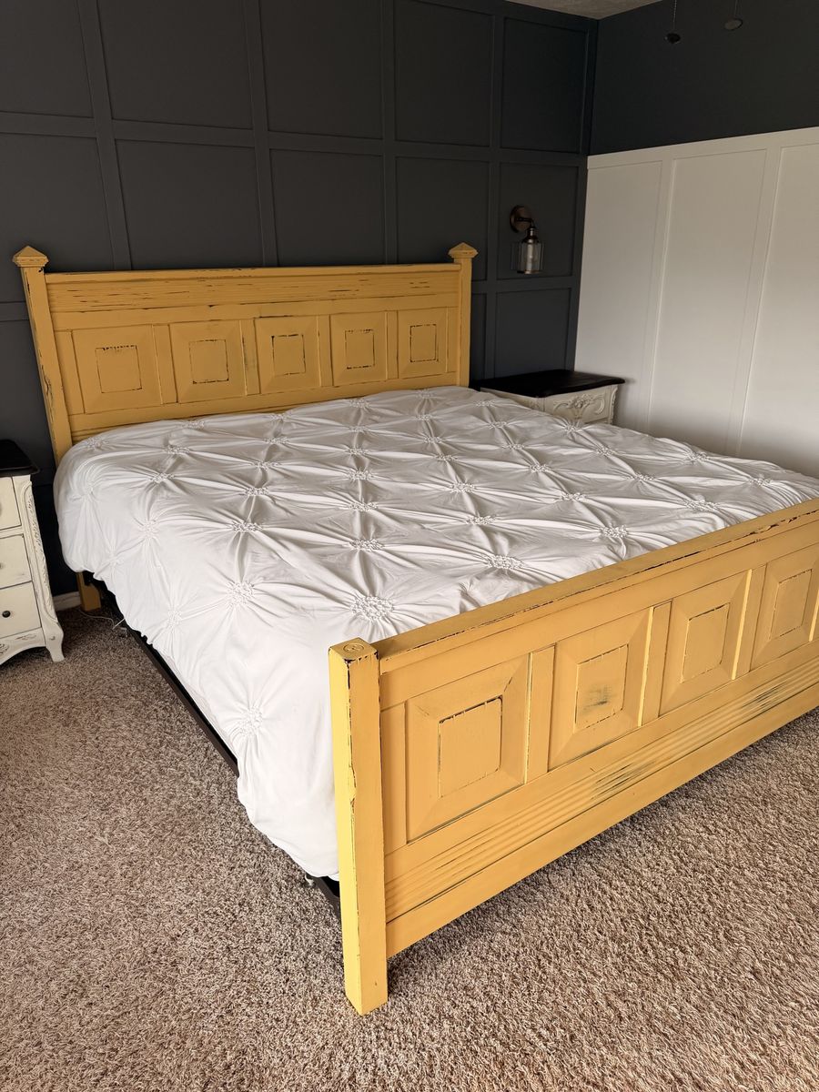 Distressed Solid Wood Bed Frame with Headboard and Footboard King