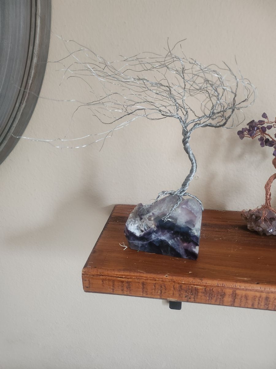 Wire tree and natural stone