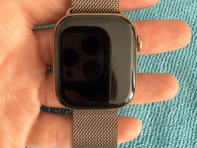 Apple Watch Series 11 GPS + Cellular, 42mm Gold Titanium with Gold Milanese Loop