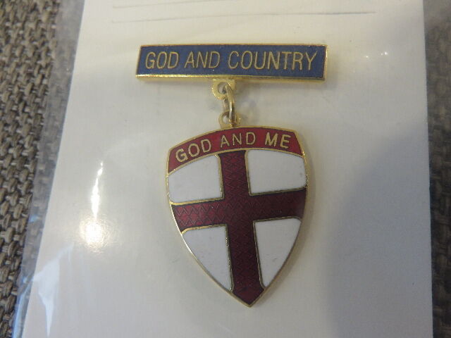BRAND NEW IN ITS ORIGINAL CLEAR PLASTIC SLEEVE - VINTAGE 1980'S BOYS SCOUTS OF AMERICA GOD AND COUNTRY - GOD AND ME ME PINAL