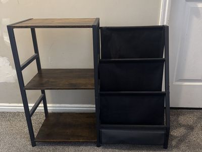 Shelf/record holder