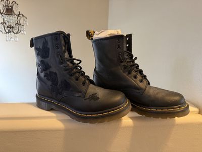 Dr Martens Size 8