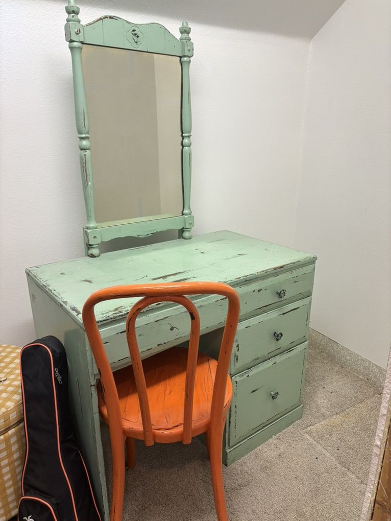 Darling Vanity And Desk