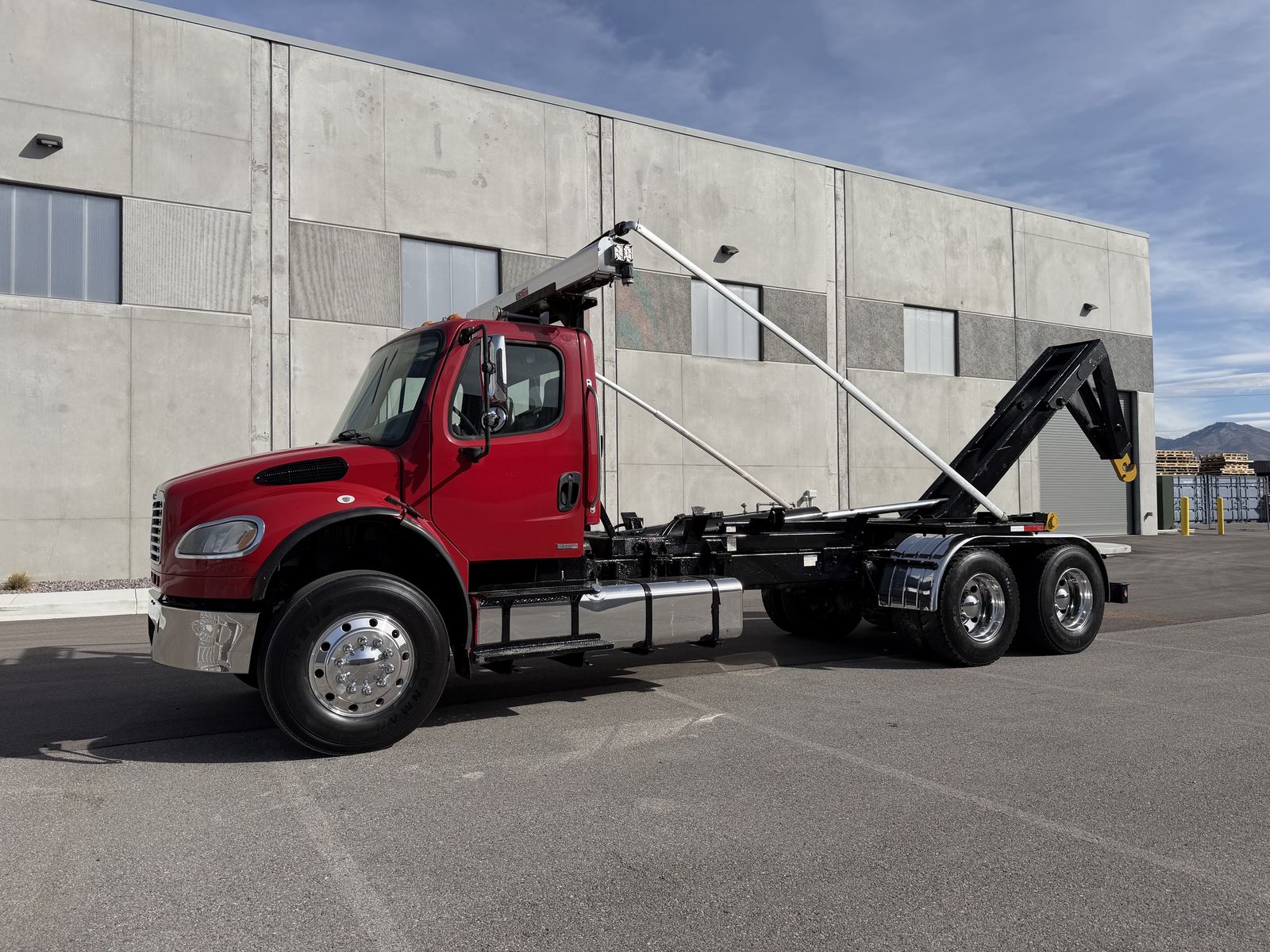 Freightliner Hook Lift Rolloff Dumpster Truck Peterbilt Kenworth Too