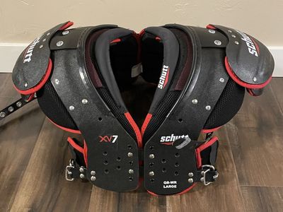 Schutt XV7 Adult Football Pads
