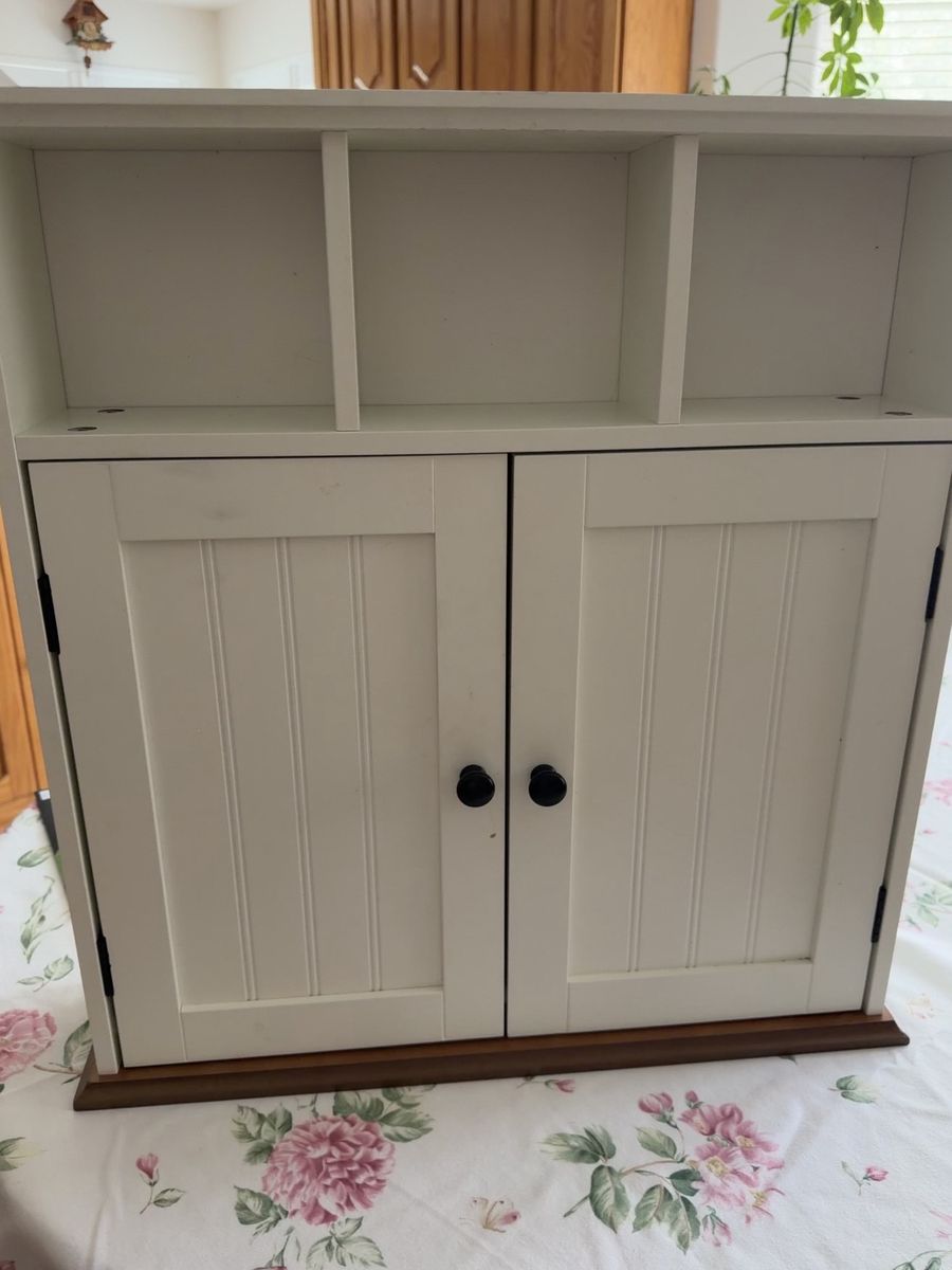 White Cabinet
