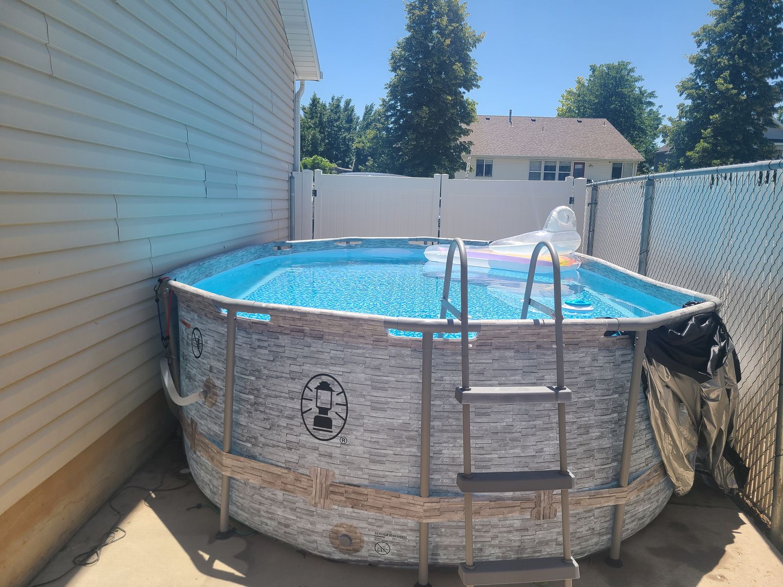 Coleman oval pool