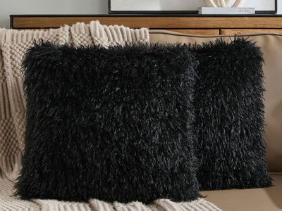 Pack of 2 Shaggy Mongolian Faux Wool Throw Pillow Covers 18x18 Inch Soft Fluffy Farmhouse Decorative Cushion cover