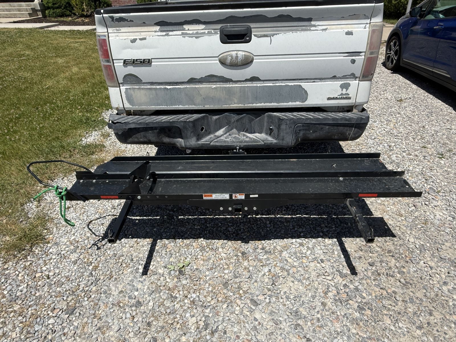 Motorcycle hitch carrier 600 lbs capacity