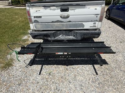 Motorcycle hitch carrier 600 lbs capacity