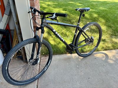 Trek XCaliber 6 Mountain Bike - 19.5" Frame, Hardtail, Shimano Brakes, 29" Wheels
