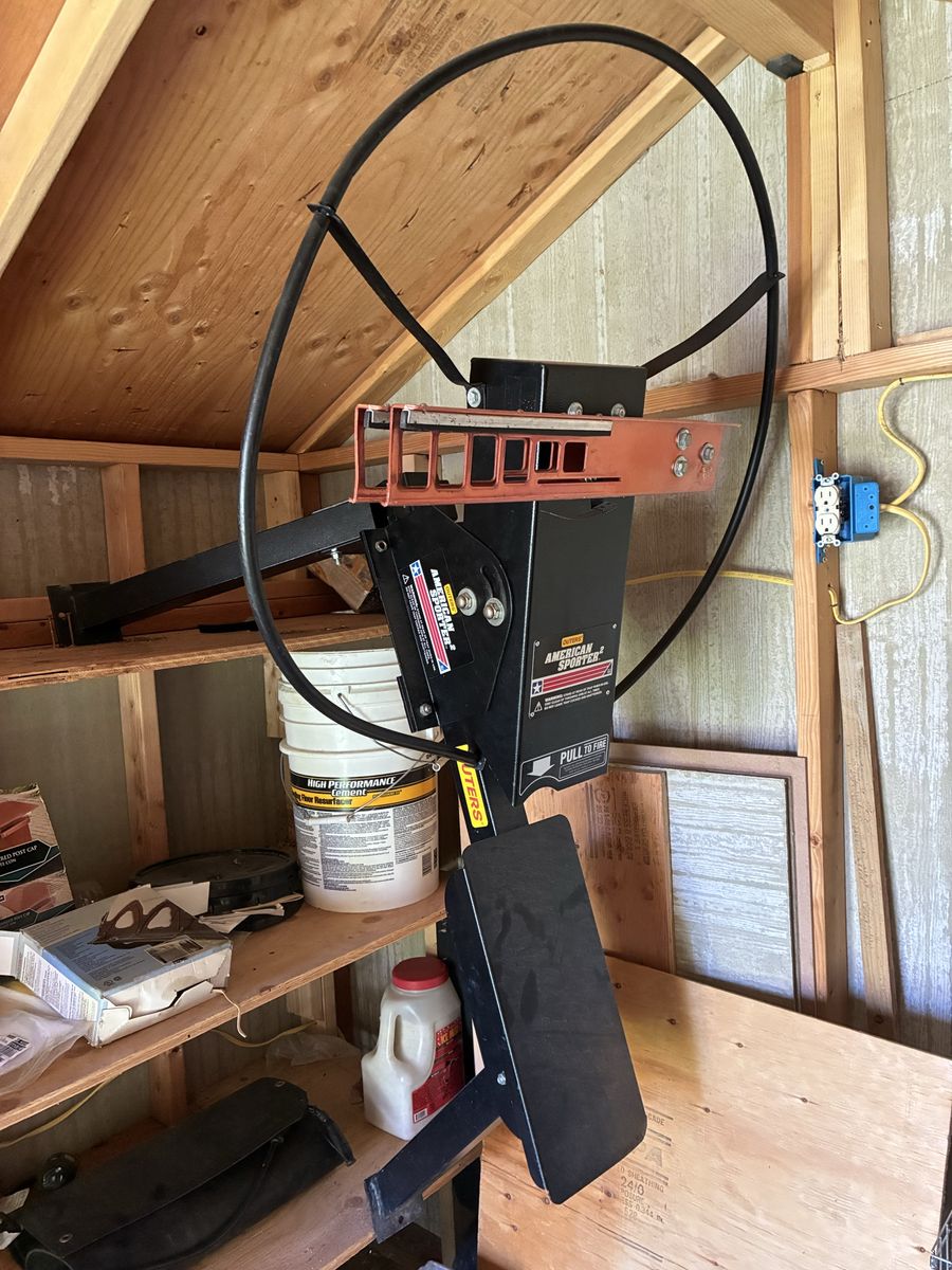 Outers American Sporter 2 Clay Pigeon Skeet Thrower Trap Launcher