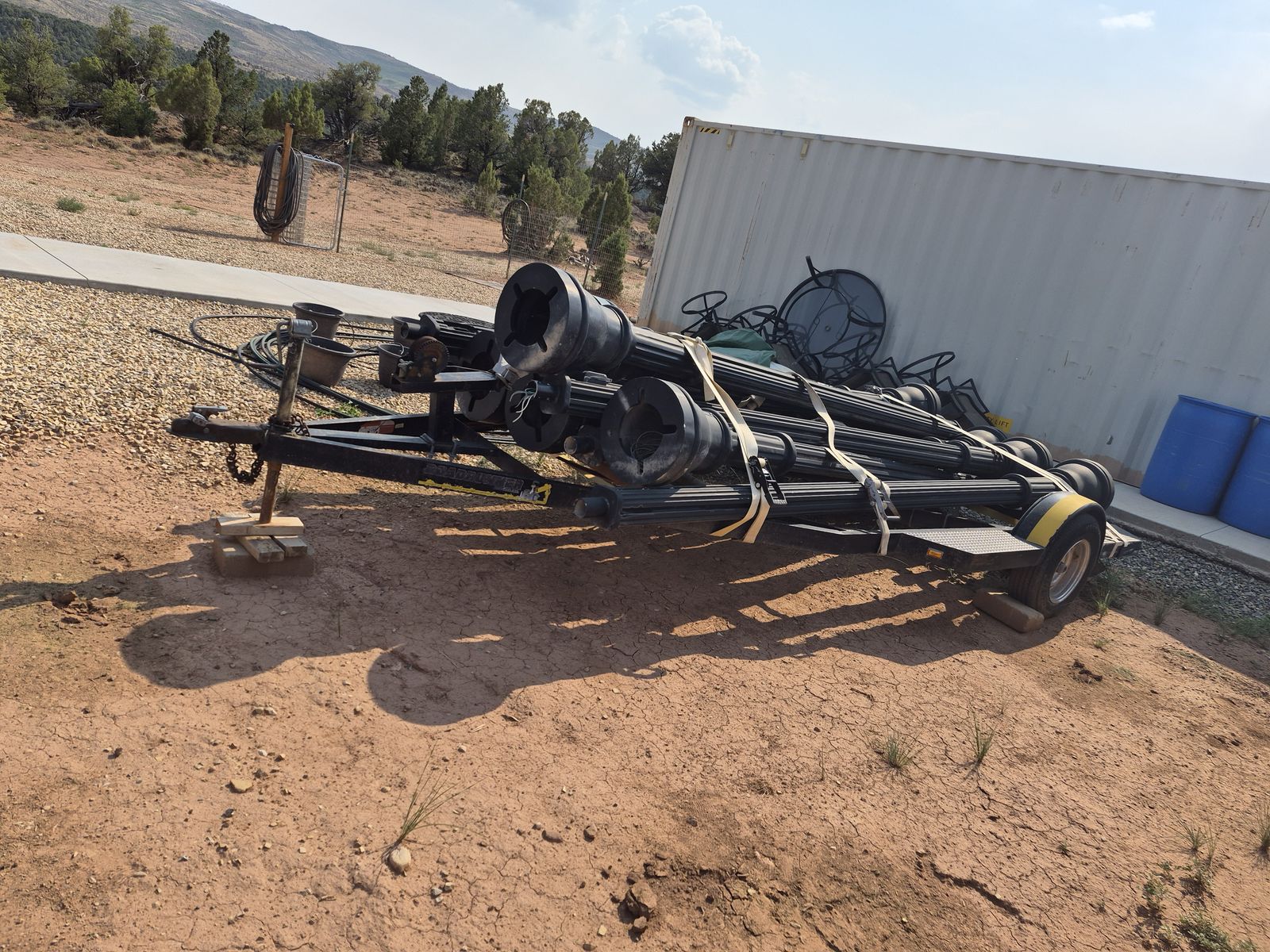 18' boat trailer with title 