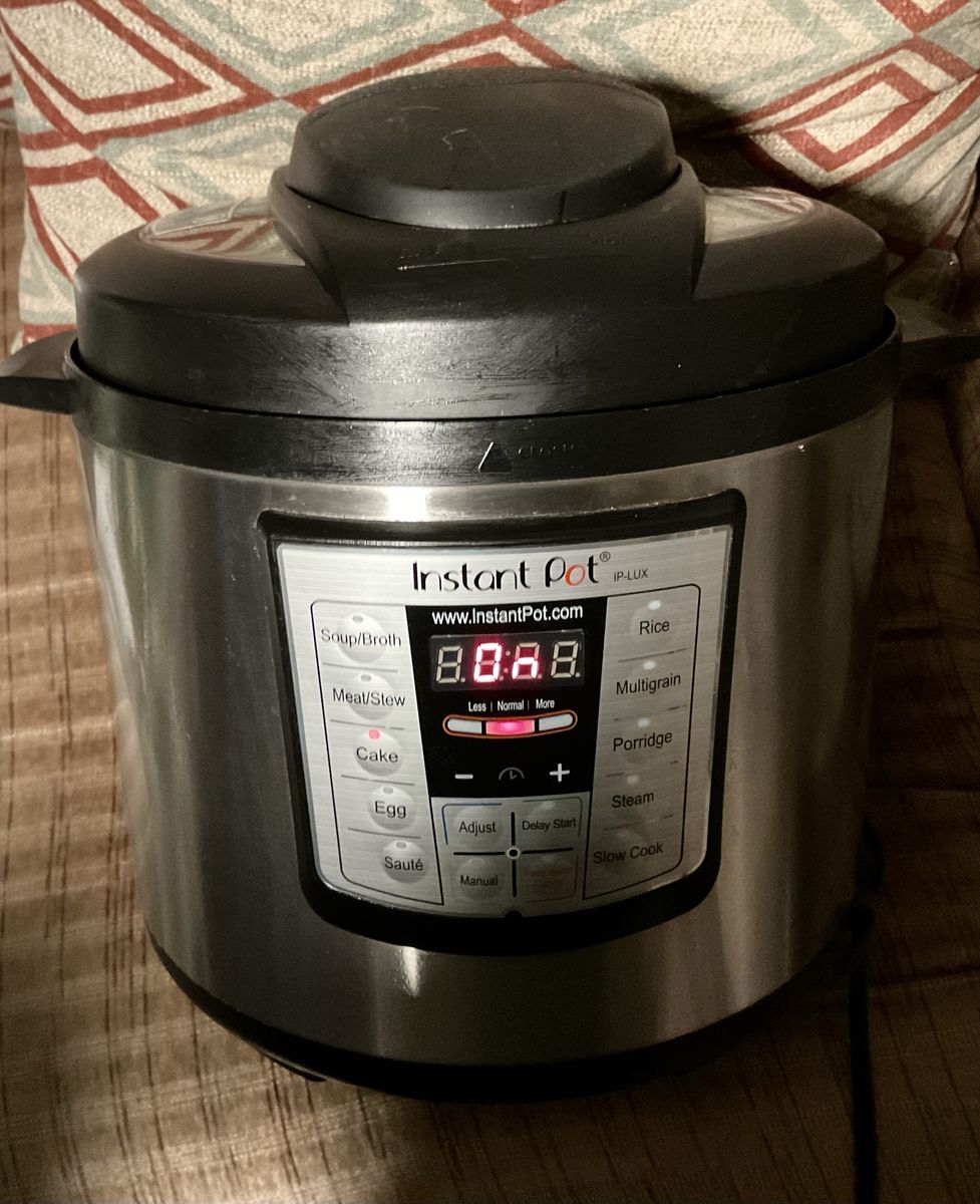 Instant Pot IP-LUX 60 V3 Electric Pressure Cooker 6-in-1 Multi Use 6Qt