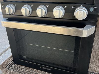 Furion RV Stove/Oven 21" FSRE21SA-BL