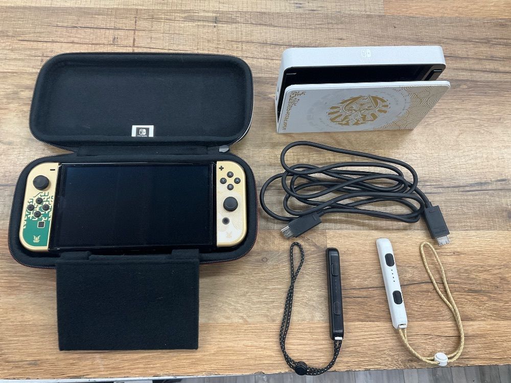 NINTENDO SWITCH OLED ZELDA EDITION