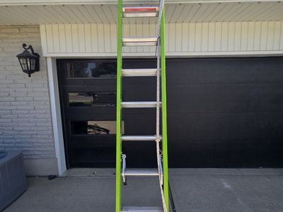 Little Giant HyperLite 20ft Fiberglass Extension Ladder (300 lb)