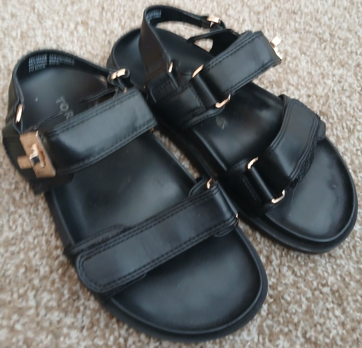 Women sandals