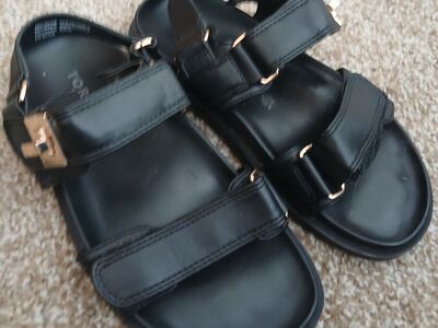 Women sandals