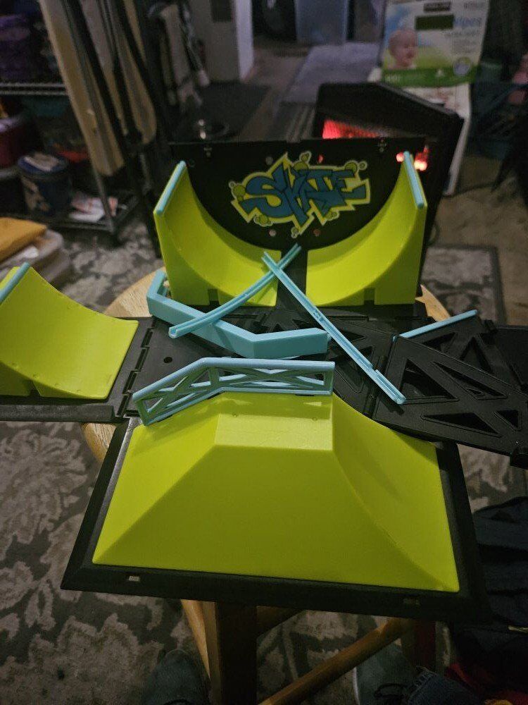 finger skateboard set