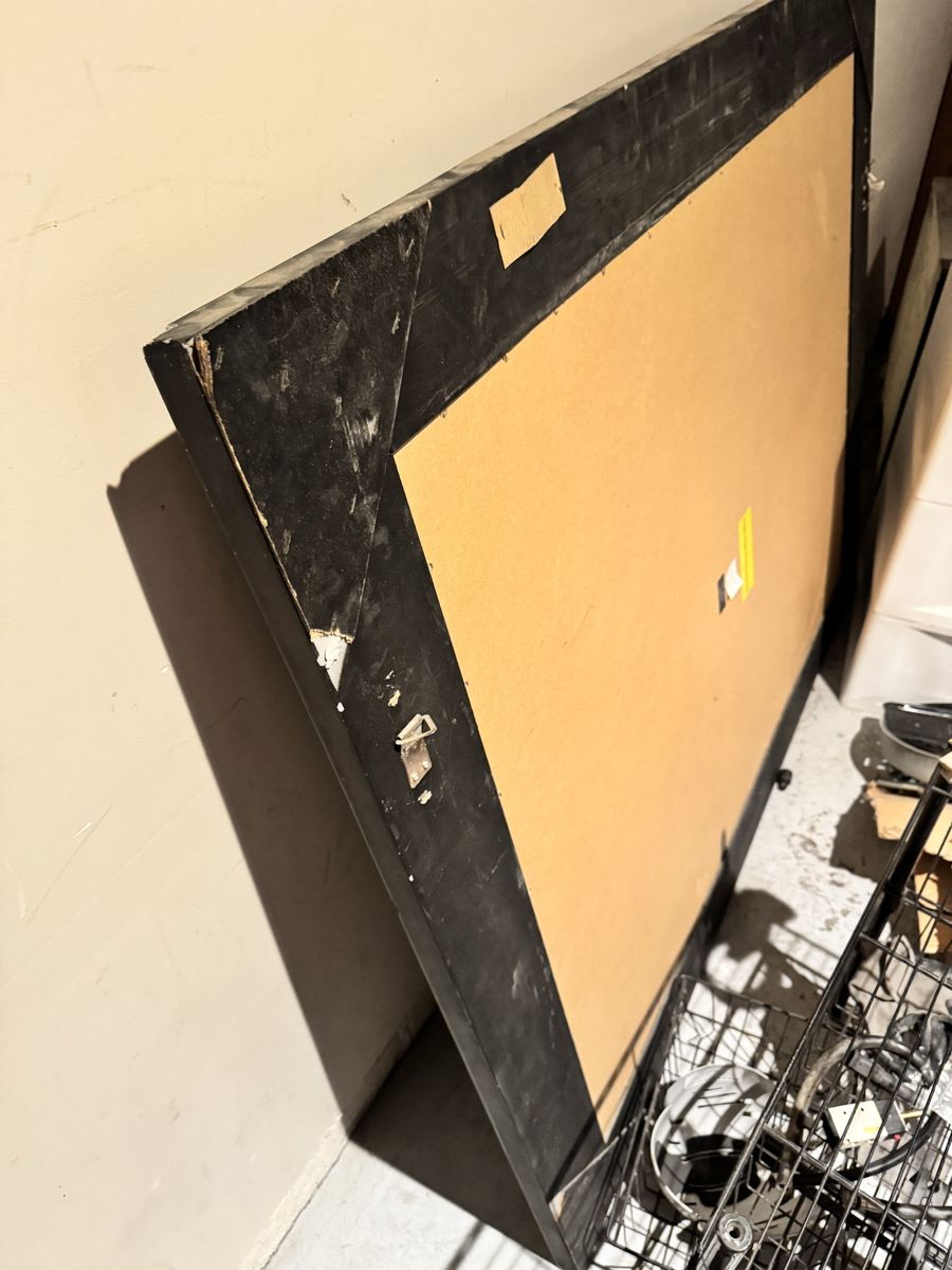 Main image 3