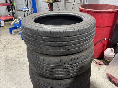 Michelin Energy Saver A/S 215/55R17 94V Used Tires (Set of 4)