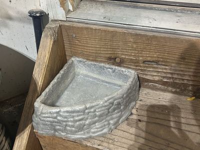 Corner bowl