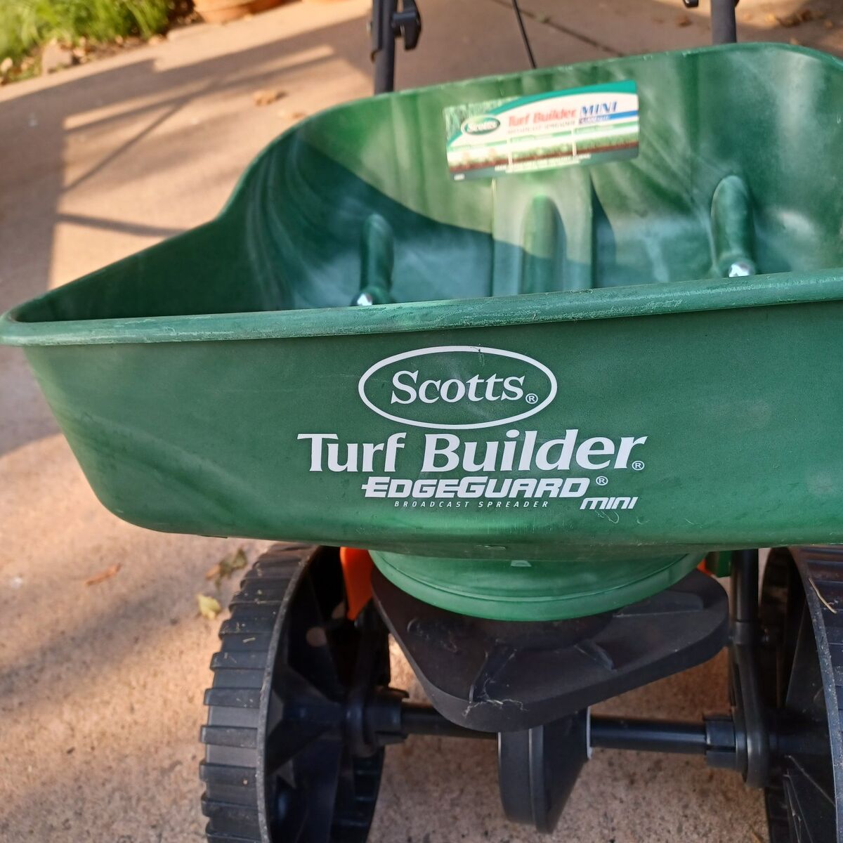 Fertilizer Spreader