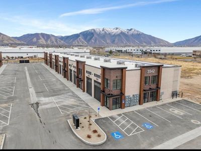 BRAND NEW MOVE-IN READY UNIT