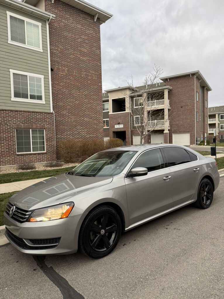 2013 VOLKSWAGEN PASSAT SE