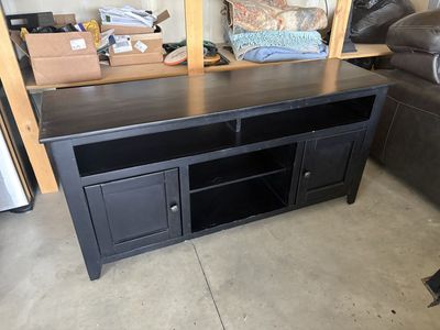 Great Tv Stand • Free delivery