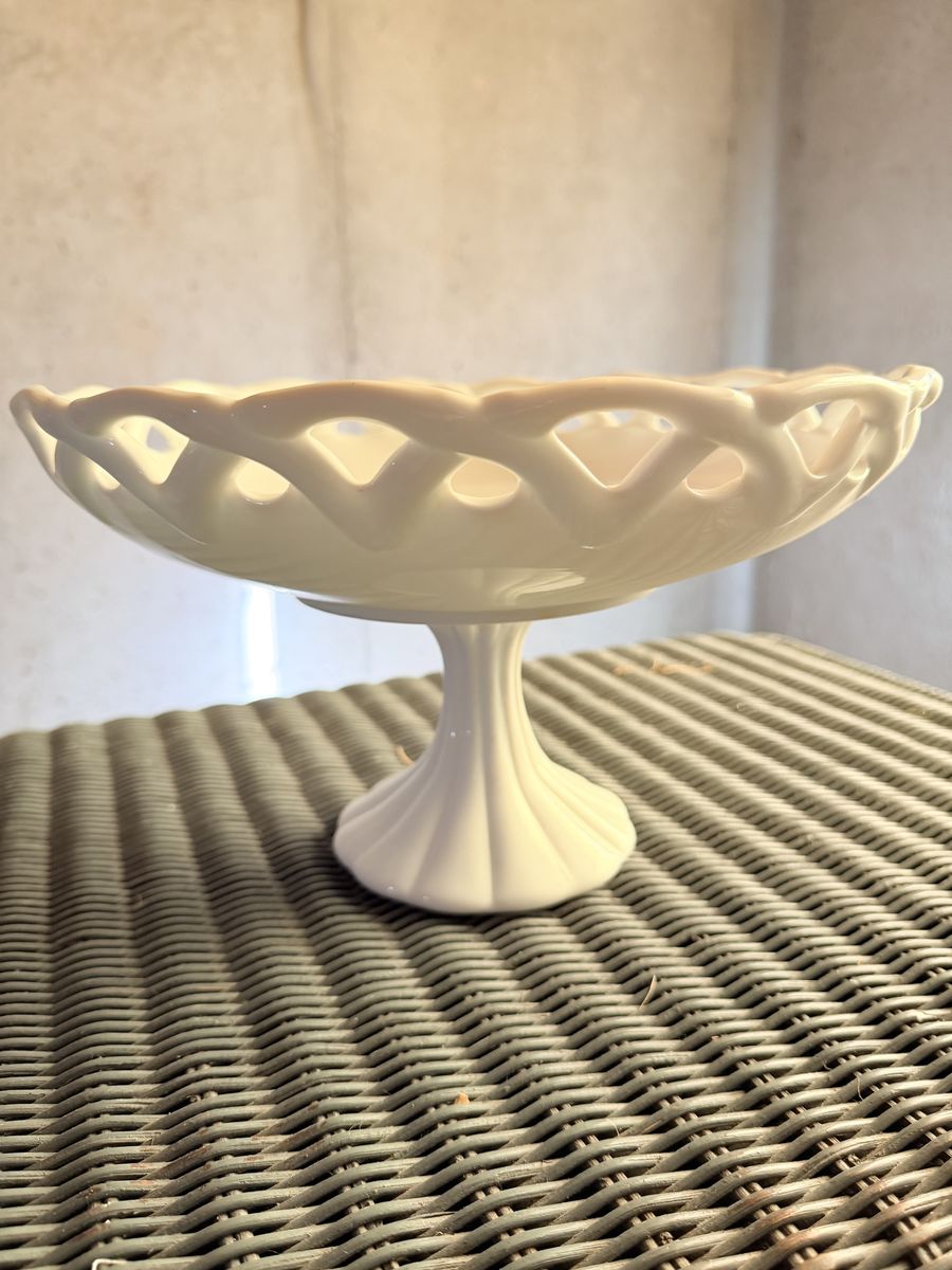 Vintage White Milk Glass Pedestal Bowl/Centerpiece