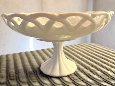 Vintage White Milk Glass Pedestal Bowl/Centerpiece