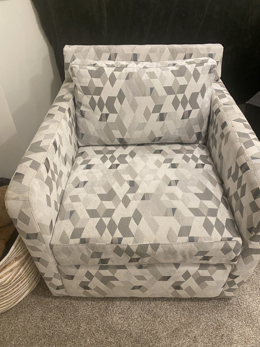 Modern Swivel Patterned Armchairs - Grey, White, and Silver Geometric Print