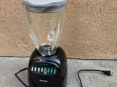 Oster 8 speed Blender