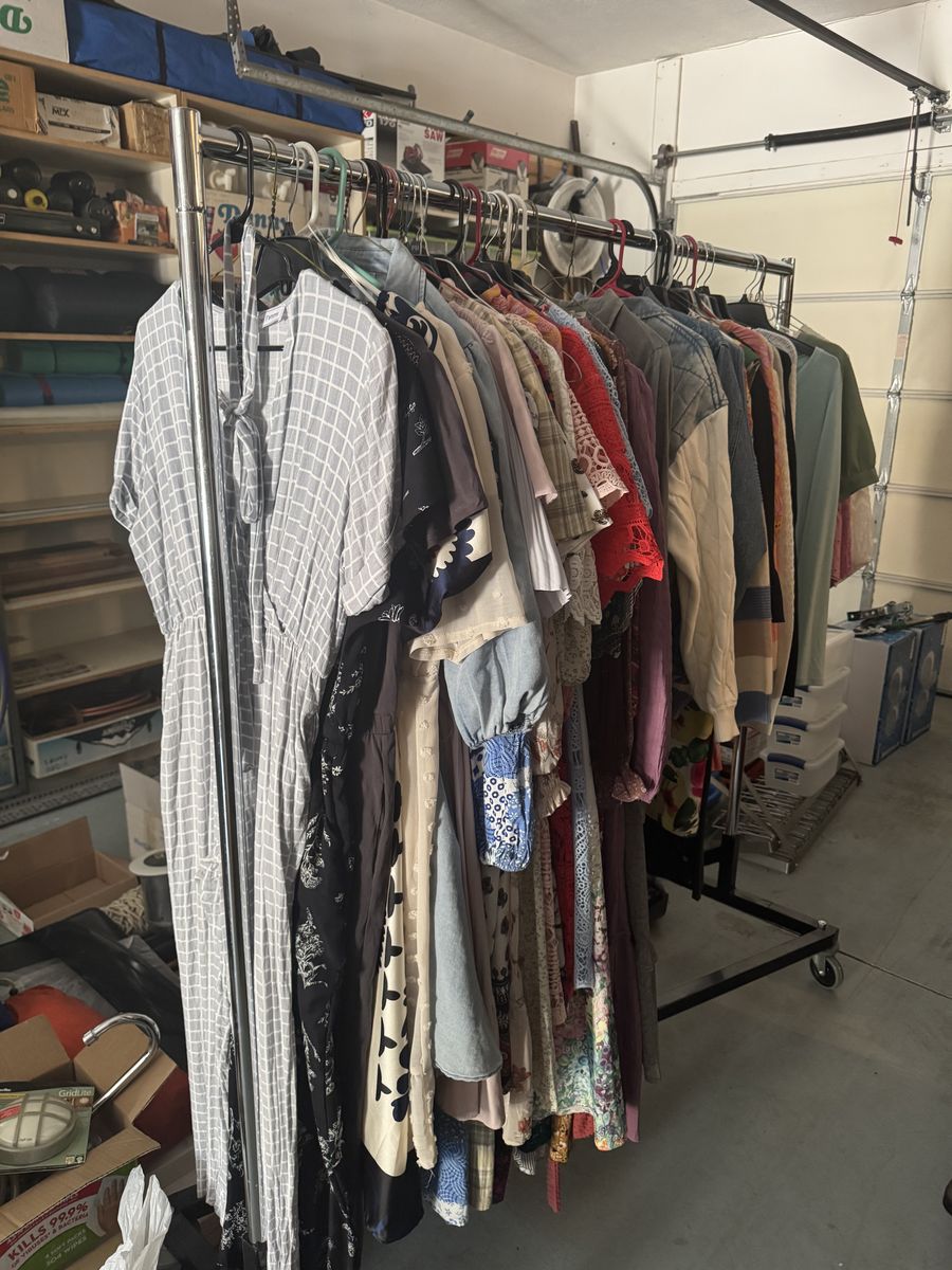 South Jordan - Yard Sale       Friday night 6-9 , Saturday 9-12