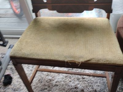 Accent chair
