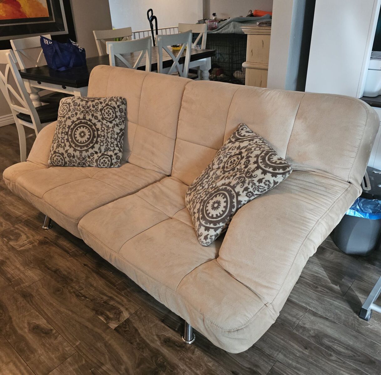 FUTON!! now with pillows!!