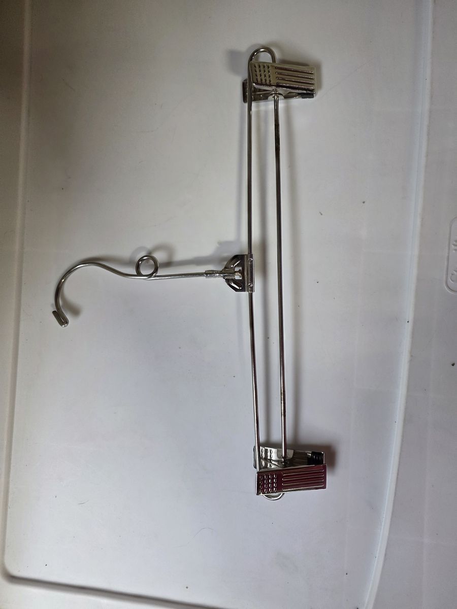 Pant hangers pack of 10 $2